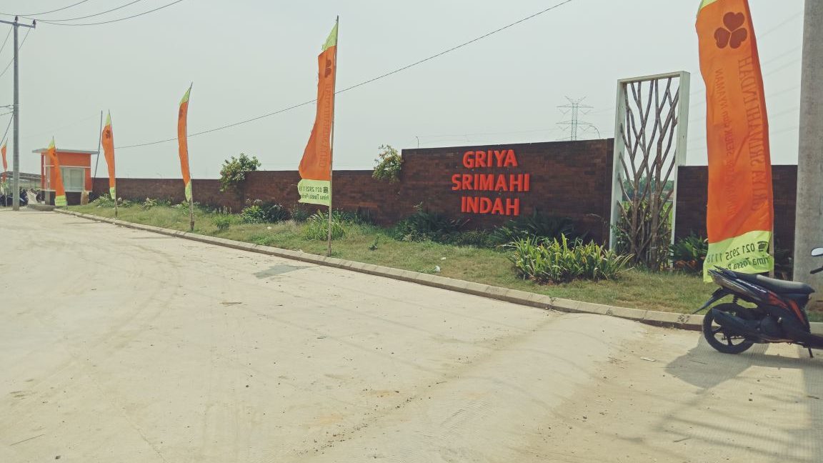 Gerbang-Griya-Srimahi-Indah