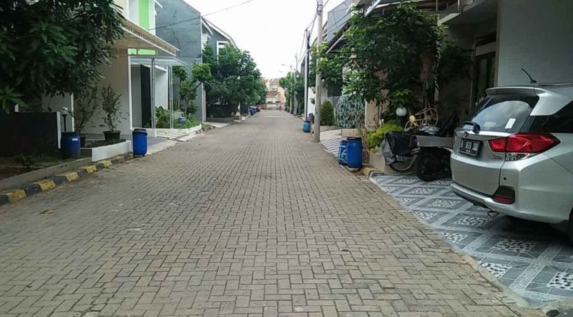 Jalan-lebar-D'Golden-Cinere