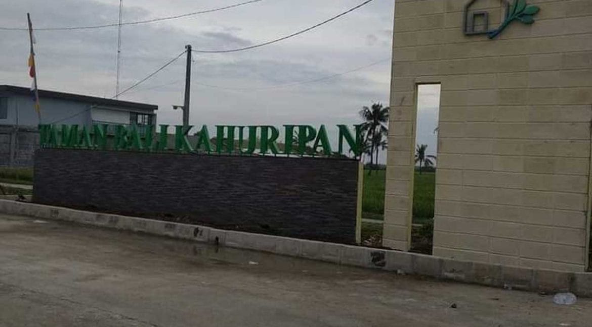 Gerbang-Taman-Bali-Kahuripan