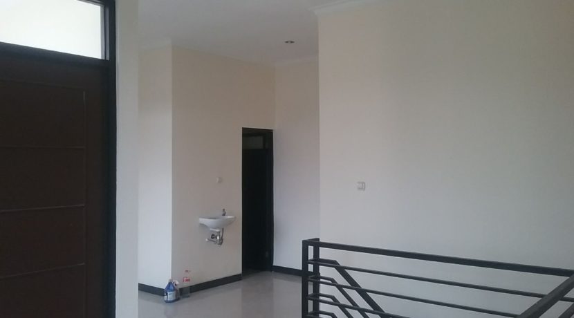 Tangga atas D'Puspita Residence 4