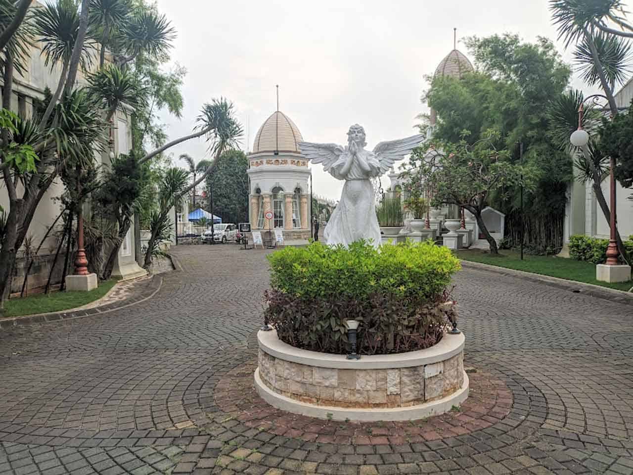 Angel Residence rumah Jakarta desain minimalis klasik